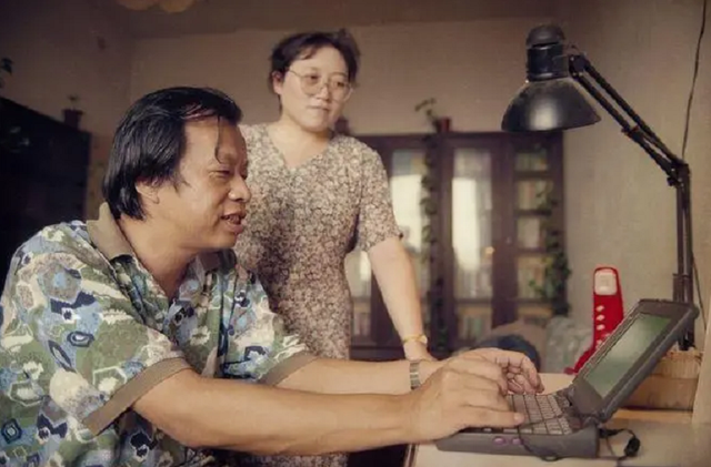 李银河的个人资料简介，李银河简介（李银河与出租车司机的“跨性别恋情”）