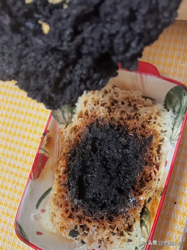 微波炉煮饭，微波炉怎样做米饭（结果做成了“煤炭盖饭”）