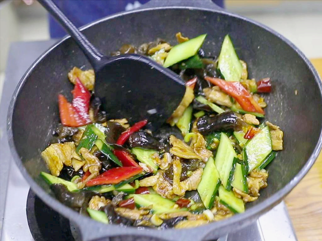 猪肉怎么切才好吃，猪肉怎么切才好看（可千万别再红烧了）