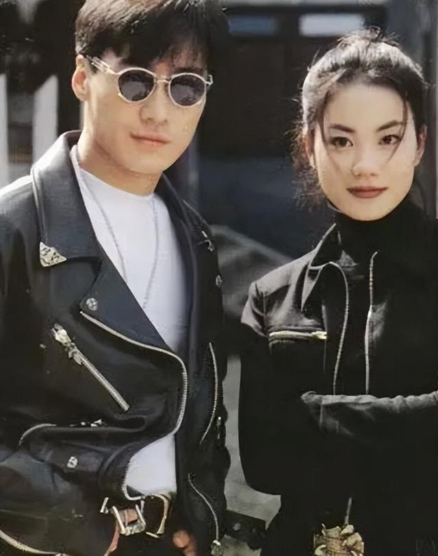 黎明女粉合照，流水的女神。盘点百搭天王黎明和美女们的合照。