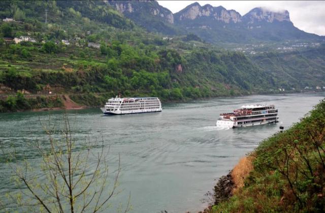 李白最恐怖的藏头诗叫什么，李白最恐怖的藏头诗叫什么来着（预言家李白）