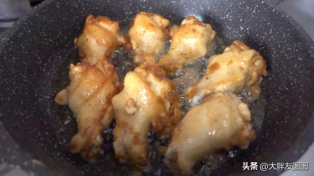 烤鸡腿怎么腌制，烤鸡腿要怎么腌制（不加生粉也能外脆里嫩）