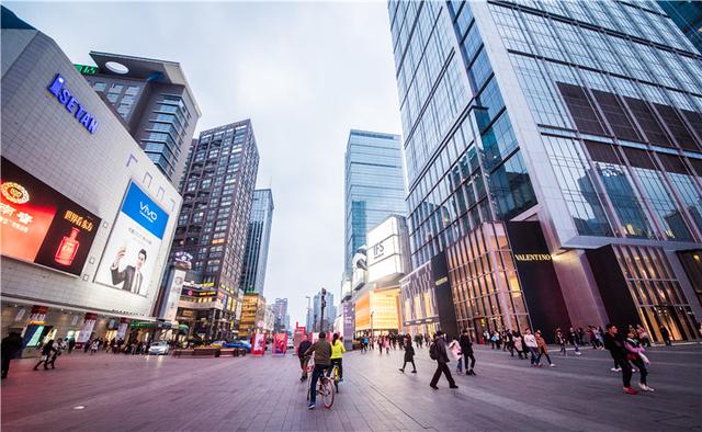成都有哪些景点，成都风景区旅游景点有哪些（成都市区十大必逛景点）