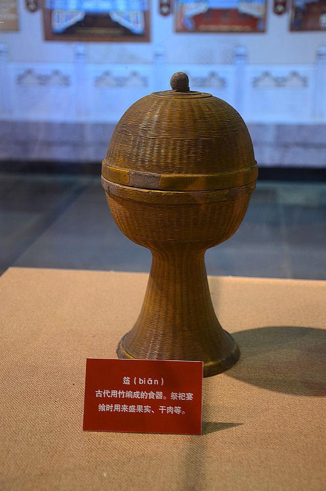 自什么自什么，自什么自什么式成语（为什么“自己”的“自”跟鼻子有关）