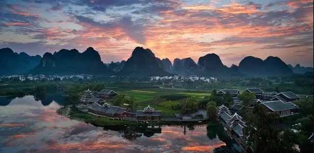 名胜古迹的地方有哪些，哪些地方是中国十大名胜古迹（中国最出名的7大风景名胜）