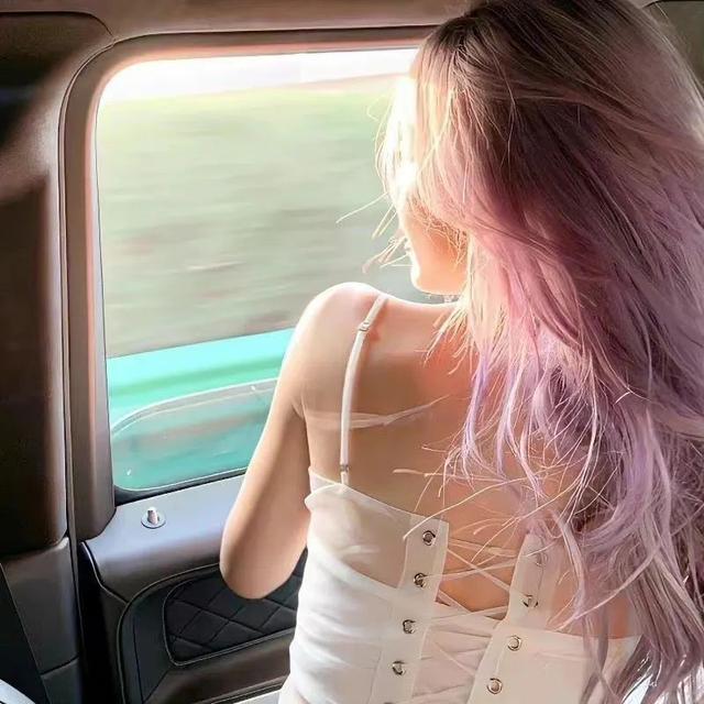 男生的手好看图片，手控头像/男生/好看的手手♡月牙儿微信（男生最心动的4种头像类型）