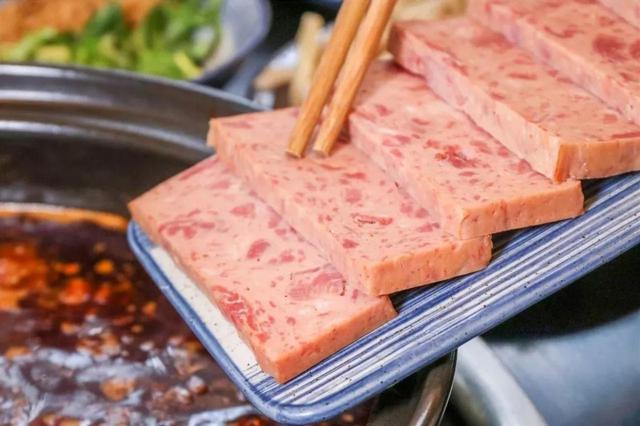 午餐肉罐头怎么倒出来，午餐肉罐头怎么打开省力（了解清楚后）