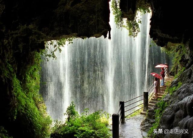 马岭河峡谷风景区,贵州兴义马岭河峡谷旅游攻略(兴义马岭河峡谷百瀑竞