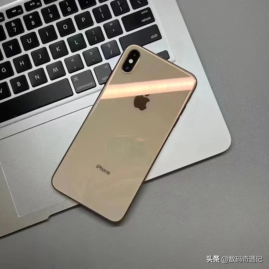 xsmax还值得入手吗（iPhone XsMax评测）