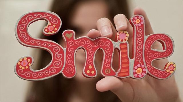 女生坚强到心疼的句子，让男人看了亏欠心疼的话（女生坚强的句子）