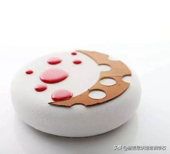 烘焙培训都有什么课程，烘焙课做什么（杭州西点培训班课程一般学些啥）