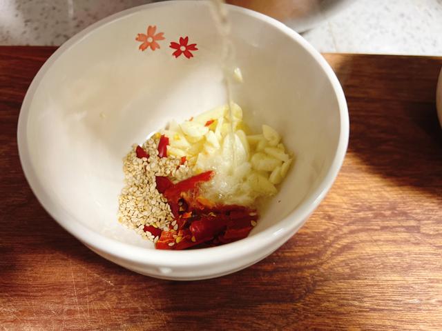 大拌菜都有哪些菜，爽口大拌菜的家常做法（清爽可口的五彩大拌菜）