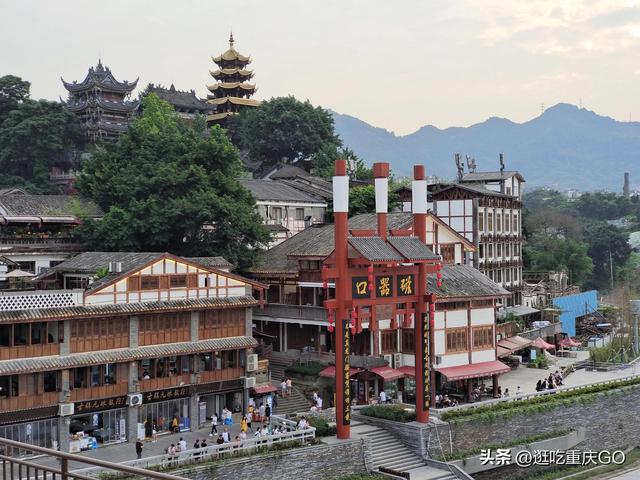 重庆旅游必去十大景点，重庆必去的十大景点推荐（重庆主城十大网红打卡景点）