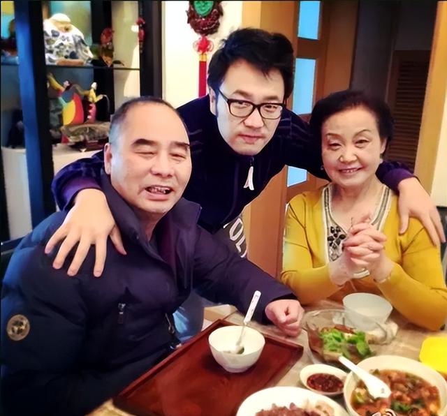时间都去哪儿了歌曲原唱，时间都去哪儿了歌词（在央视春晚上唱《时间都去哪儿了》的王铮亮）