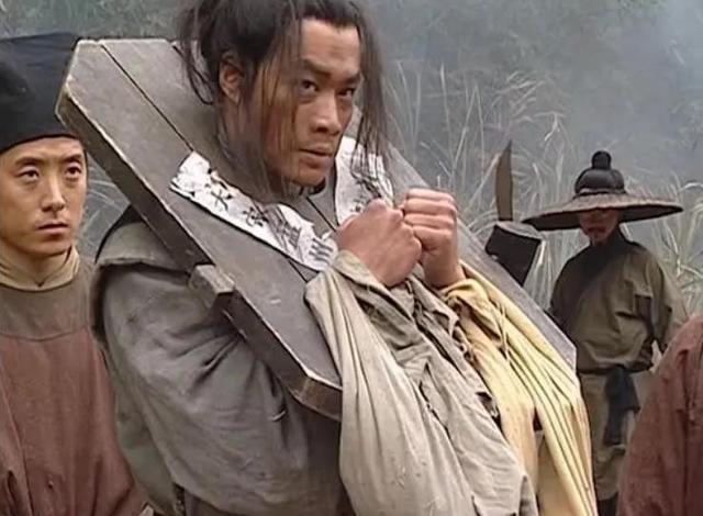 武松的经典事件，武松的主要历史事件（你看在怒杀潘金莲时）