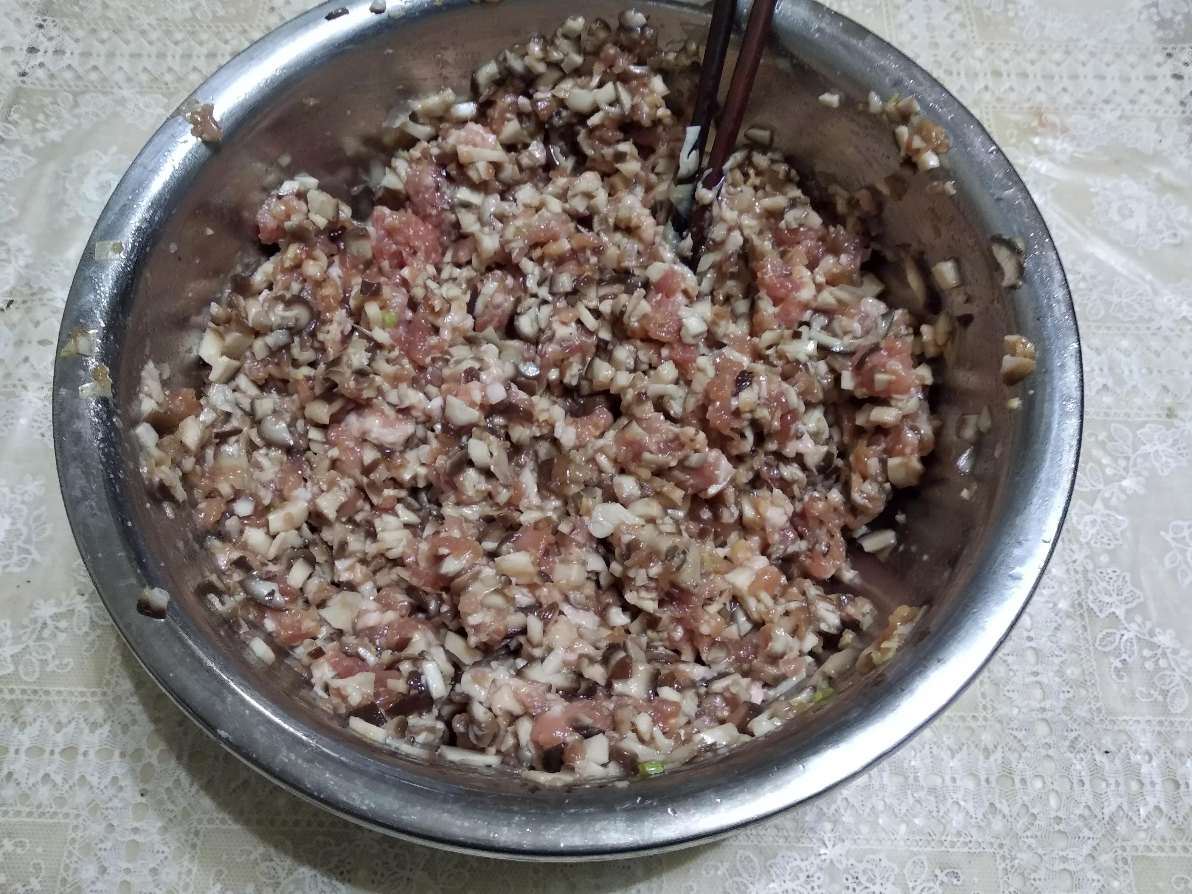 2.分享一个——【香菇鲜肉馄饨】