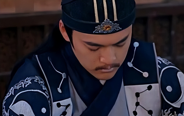 李淳风袁天罡哪个先死，对袁天罡说：我的墓地迟早被盗