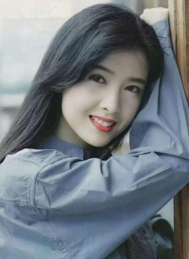 九十年代流行歌曲，九十年代流行歌曲大全100首歌（90年代昙花一现的10位玉女歌手）