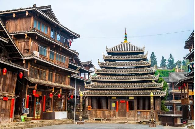 民族的主要特征是什么，民族特征属于什么（但你知道他们最具特色的建筑特色是什么吗）