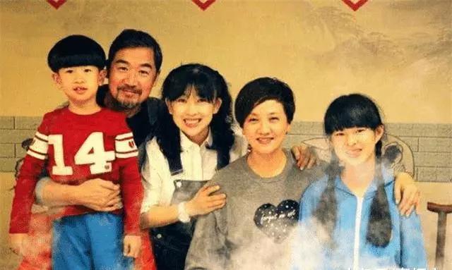 张国立老来得子，张国立真的老来得子了吗（63岁张国立“老来得子”）