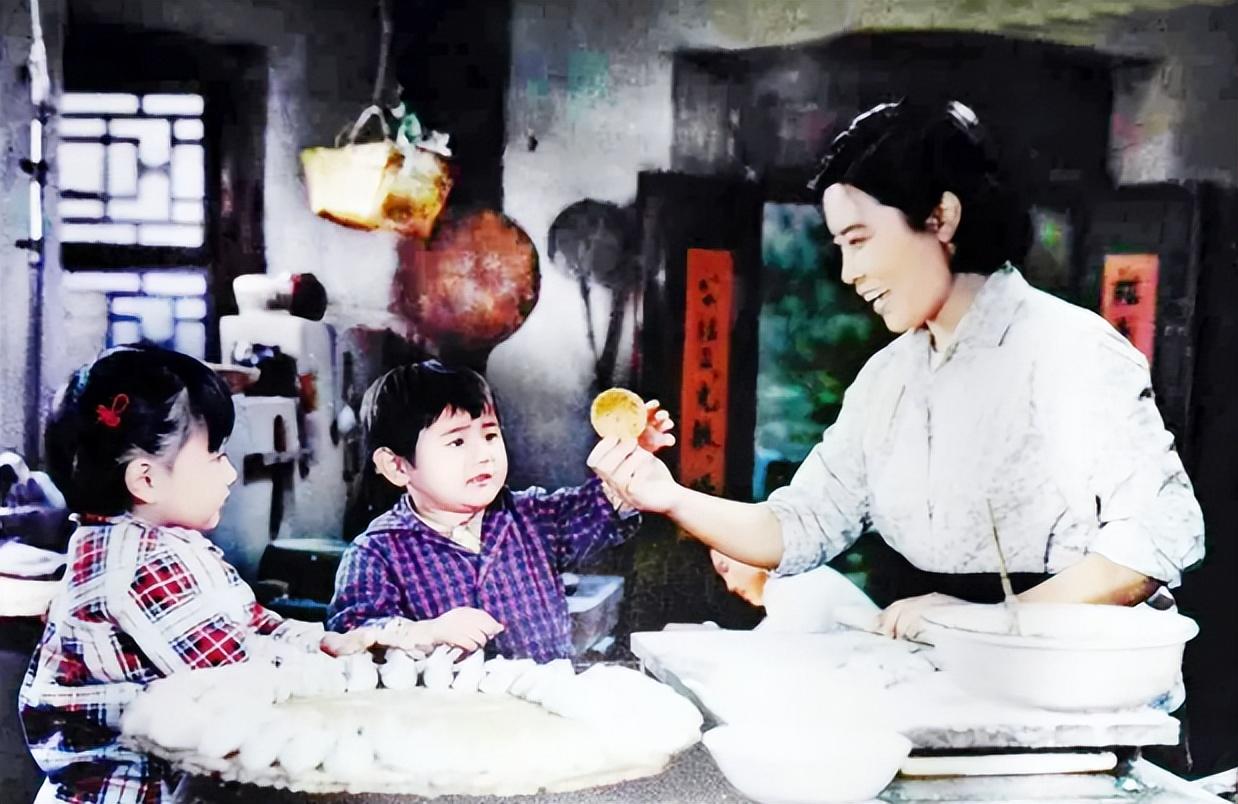 媳妇虐待老人被打回娘家!原味农村片《喜盈门》,经典从未超越!