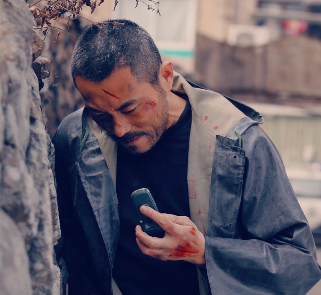 《生死爆破》上映,女主蓝心妍形同打酱油,但悍匪精彩,拳拳到肉