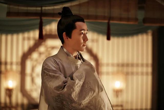 形容男人很优秀的成语，比喻男人优秀的成语（20个历史名人）