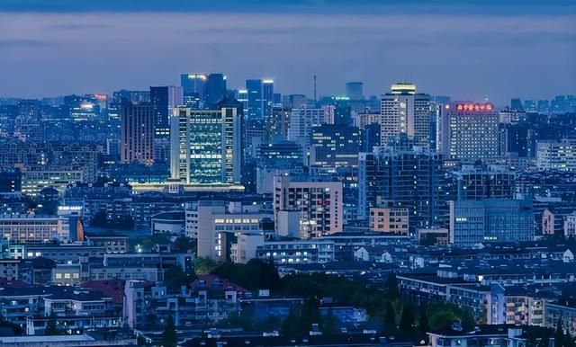 我国四个直辖市是哪四个，我国的四个直辖市分别是哪些（我国行政区划有哪些不合理的地方）