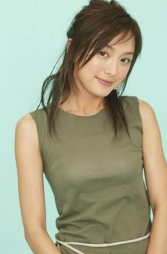 陆川个人资料简介，陆川简介（和她生命中爱过的2个重要男人）