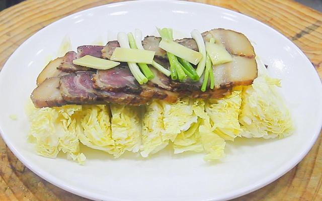 一斤腊肉放多少盐，做腊肉腌制一般要放多少盐一斤肉（只放盐不正宗容易坏）