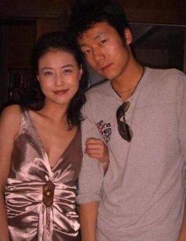 周海媚：历经8段揪心恋情，不恋爱不结婚，对男人彻底失望