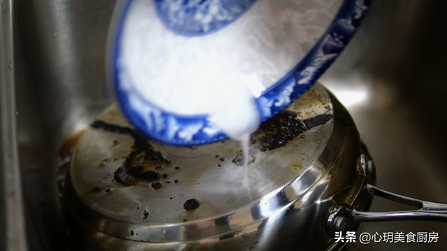 碳酸氢钠是盐吗，小苏打是碱吗（号称“万能清洁神器”）