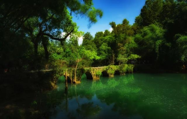 暑假去哪里旅游好，暑假去哪里旅游好玩2021（最适合去的12个美景地）