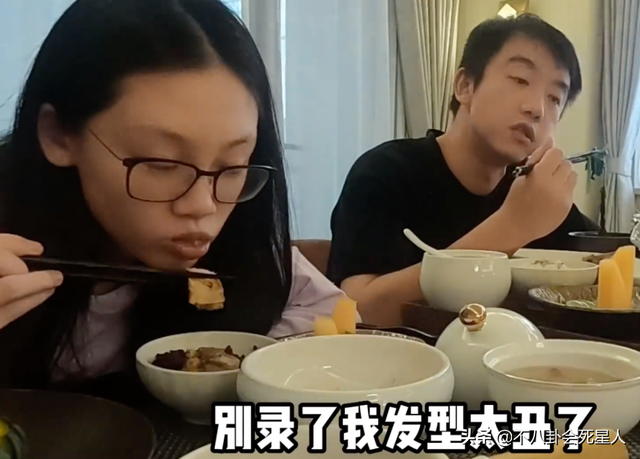 郑恺最大的福气，就是娶了苗苗