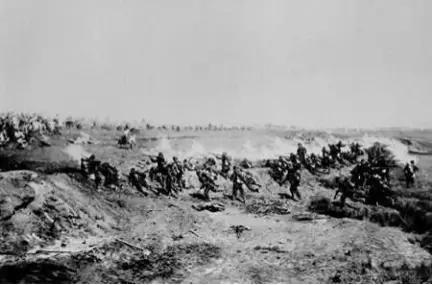 凡尔赛宫在什么地方，聊聊法国的凡尔赛宫（凡尔赛宫是哪儿的）