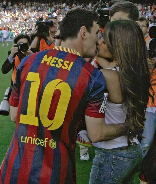 梅西个人资料，9岁起只爱一个女人