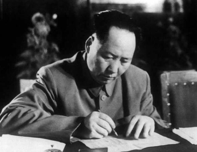 社会黑纸白字图片，白纸黑字图片（1976年天安门毛泽东画像披上黑纱）
