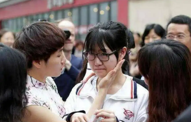 现在还可以复读高三吗，2021现在高三学生还能复读吗（高中禁止复读或成定局）