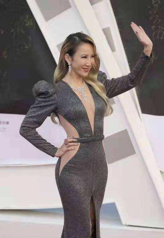 年纪小却有气场的女生，年纪轻轻气场就很强（只服这5位中年女星）