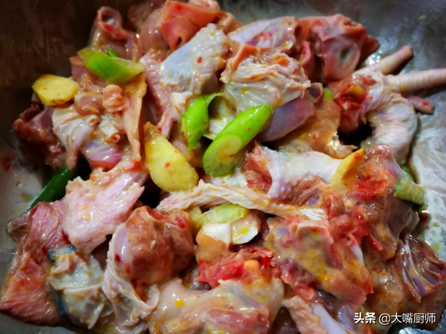 吃鸡肉的正确方法，怎么可以吃鸡肉吗（有人直接炒）