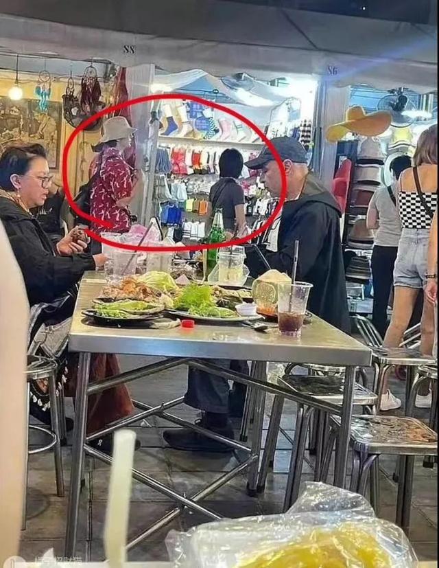 李兰迪男朋友是谁，李兰迪小到大没变（张新成李兰迪同游泰国）