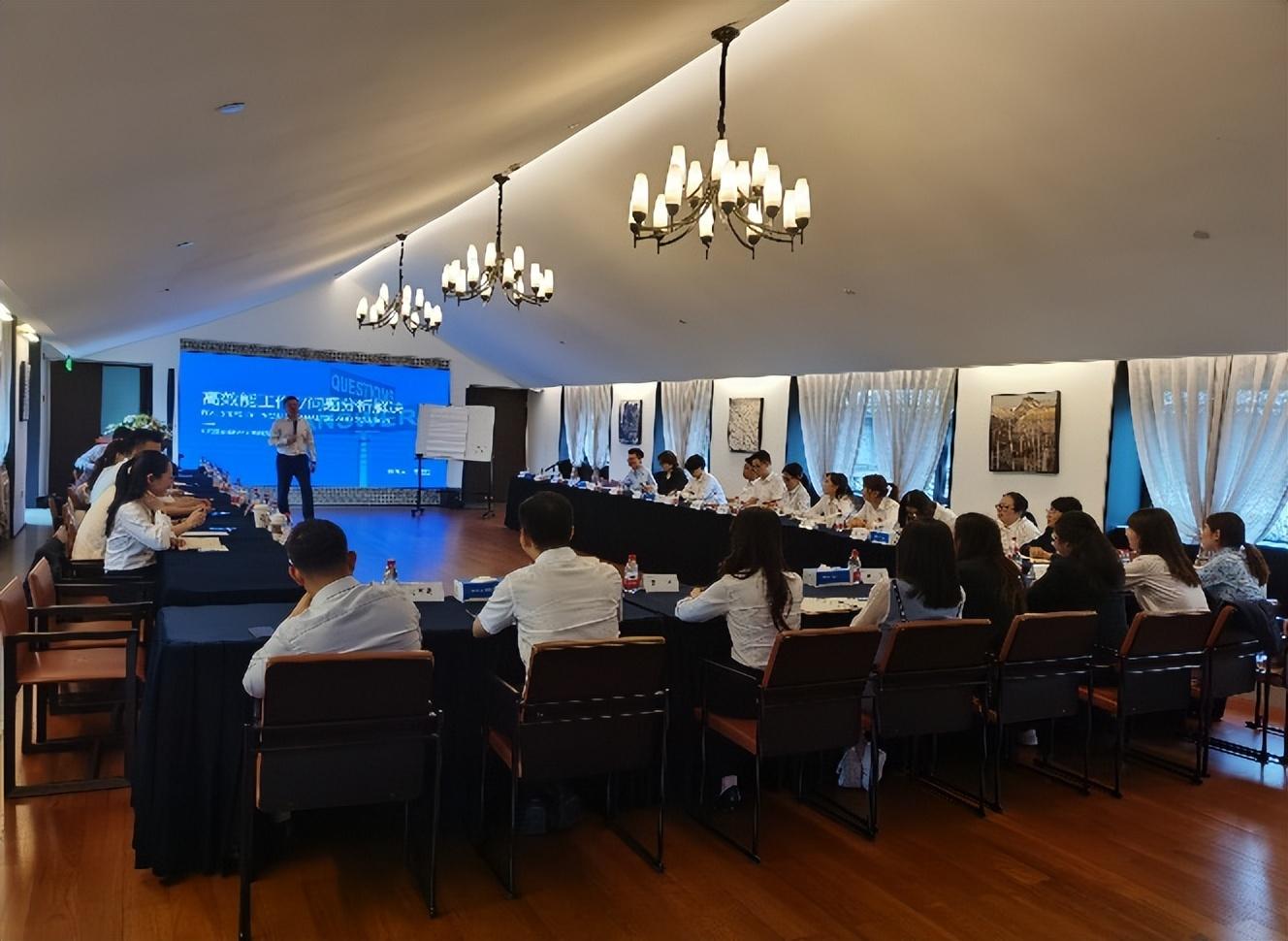 结构化表达三步法是哪三步，年终总结的攻略（结构演讲·三步学会职场公众表达）