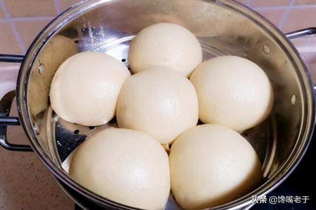 馒头蒸多长时间最合适，蒸馒头多长时间为宜（蒸馒头别只加酵母）