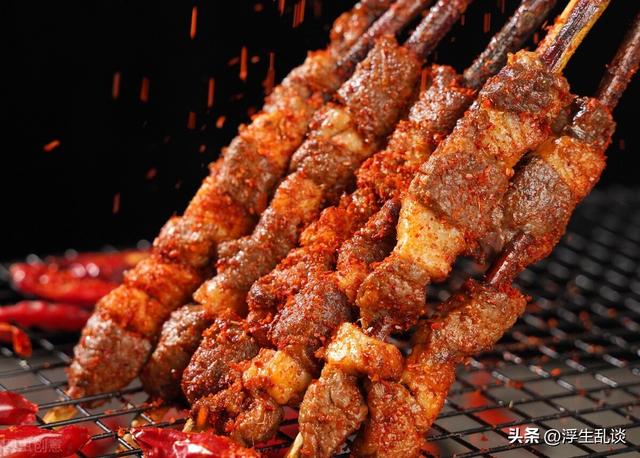 吃饭发朋友圈的精美句子，吃饭发朋友圈的句子（适合吃货发朋友圈的有趣小句子）