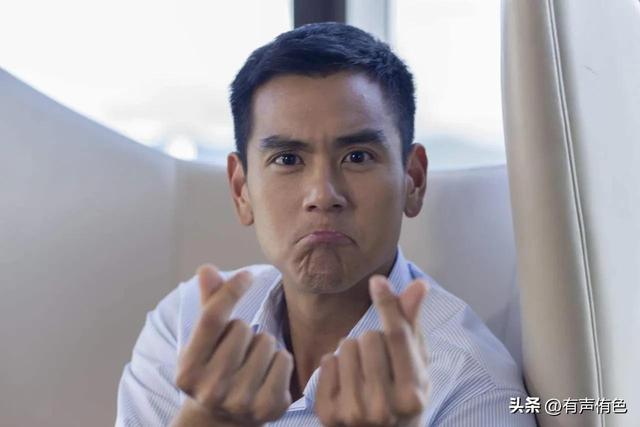 胡歌薛佳凝二人是谁给胡歌介绍的，为什么是她拿下了胡歌