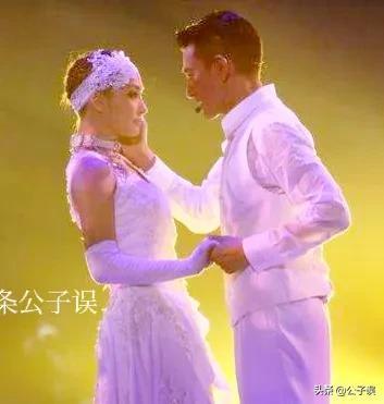 刘德华和谁结婚了，和他身前身后的女人们（刘德华跟谁结的婚）