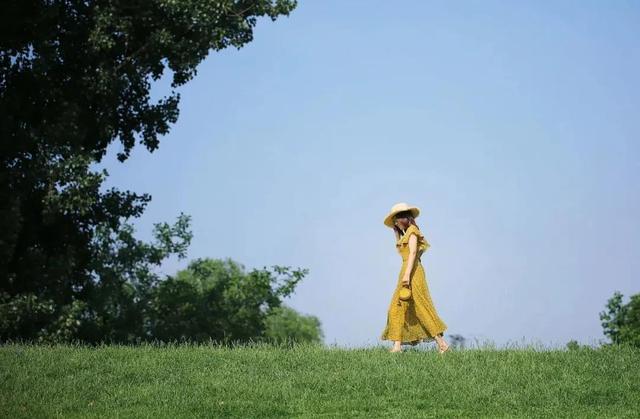 老梦到一个人是因为什么，当一个人频繁出现在你梦里（女人频繁梦到一个男人）