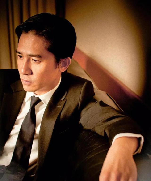 国内十大国宝级男星，盘点国内十大男明星名气排行榜