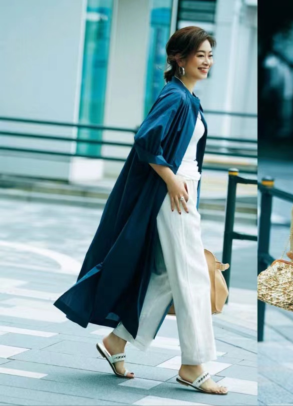 白色衣服染黑色了怎么洗才能变白（极简“黑+白”的配色妙用）