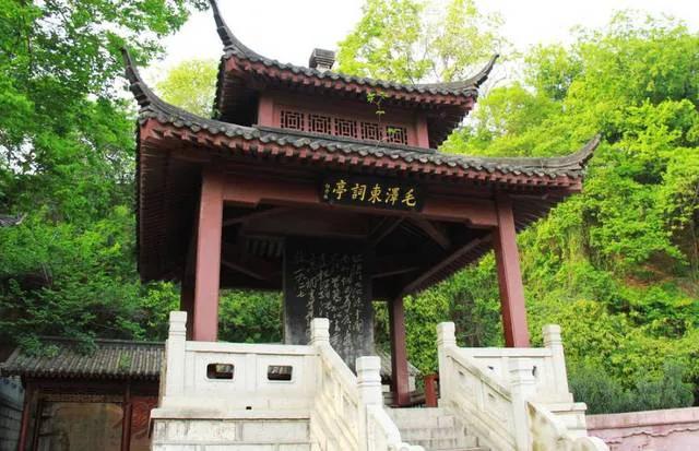 武汉黄鹤楼四大景，武汉十大景区：黄鹤楼